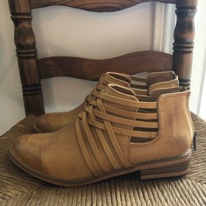 Rocket Dog ankle booties NEW size 8.5